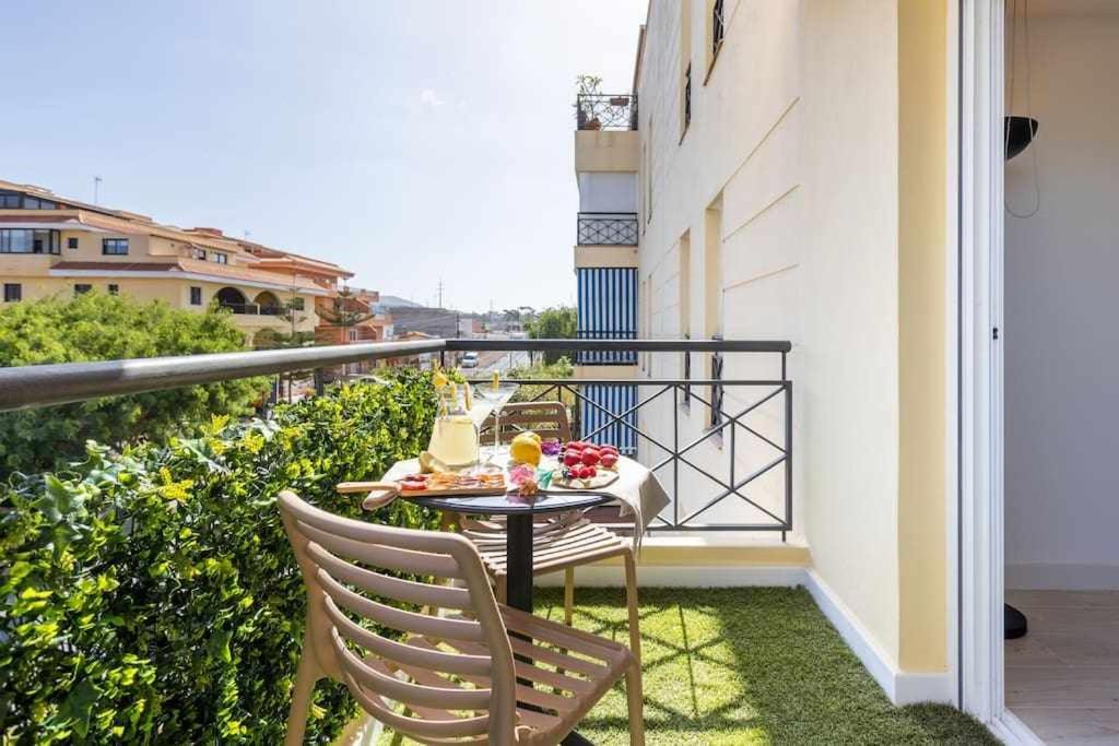 Sunnyland Apartment Arona Cho Exterior photo