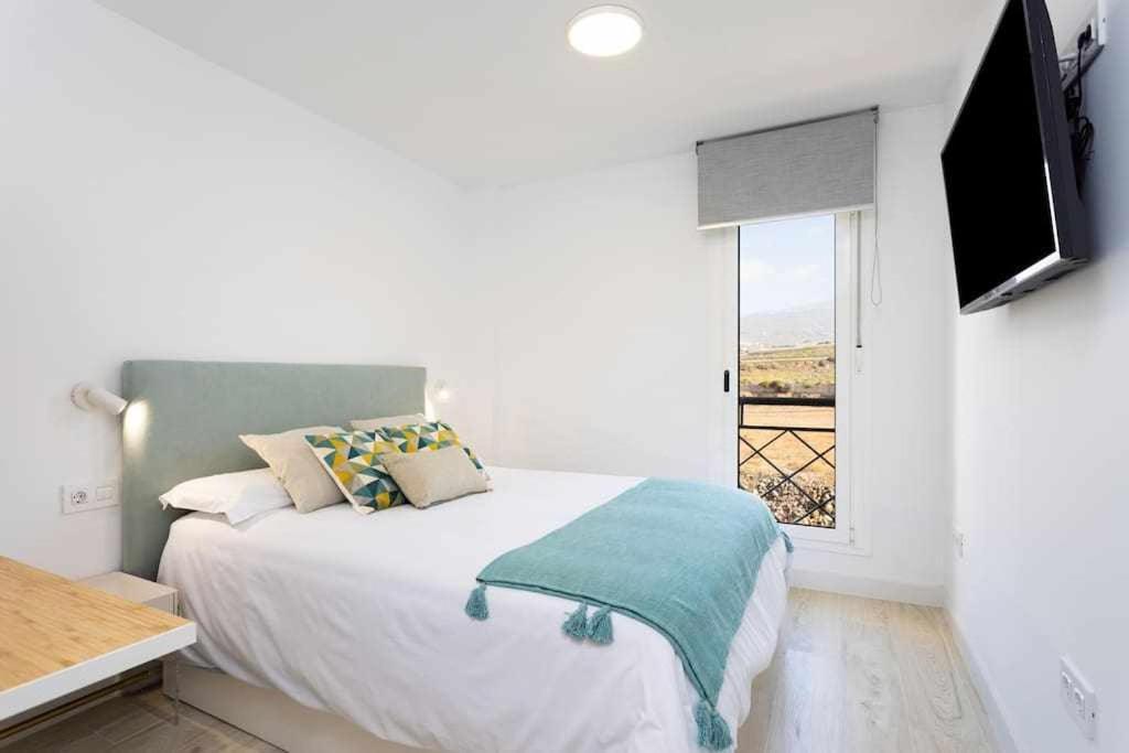 Sunnyland Apartment Arona Cho Exterior photo